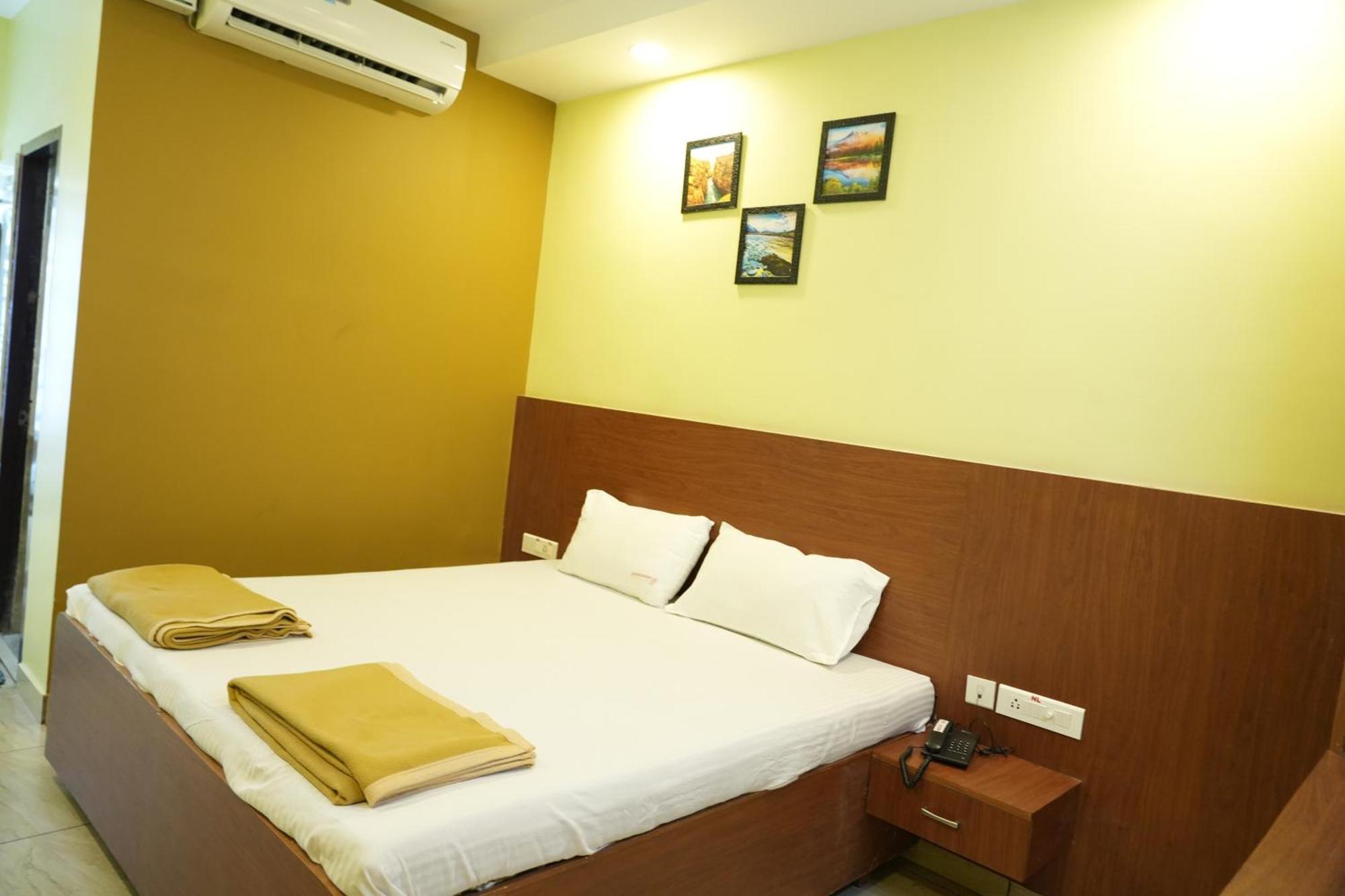 Sri Krishnan Residency Hotel Pollachi Exterior photo