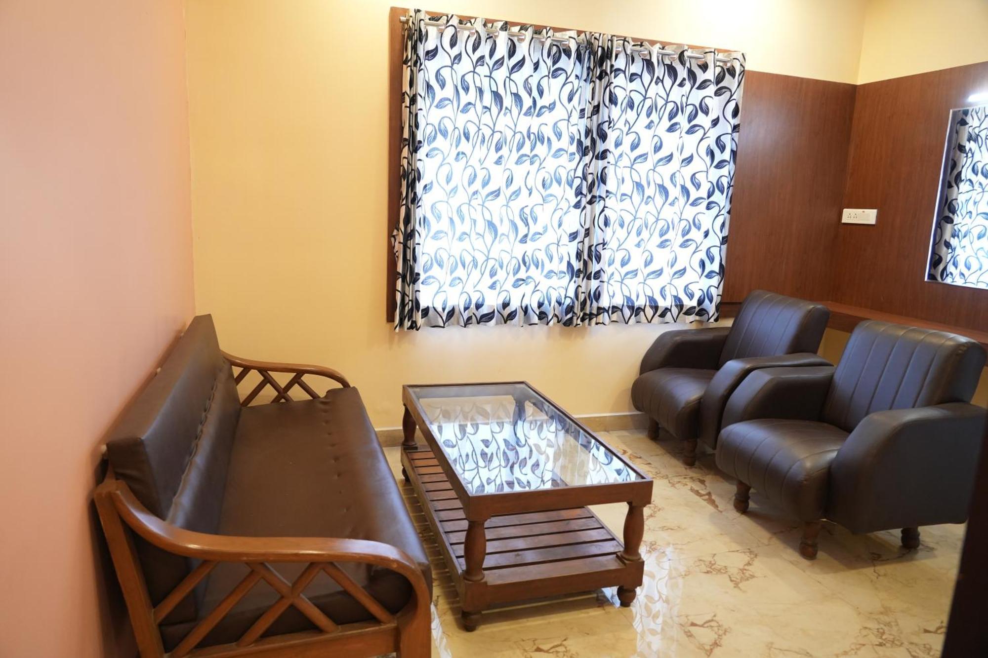 Sri Krishnan Residency Hotel Pollachi Exterior photo