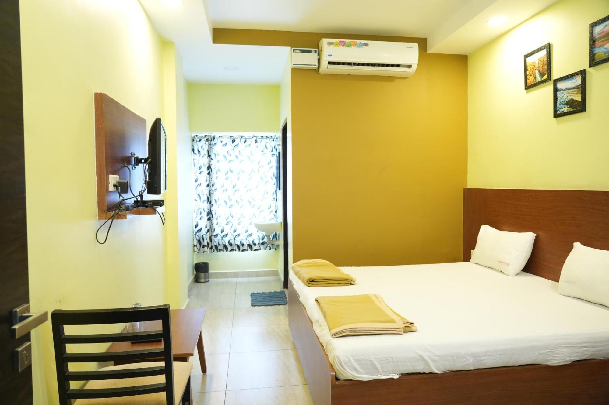 Sri Krishnan Residency Hotel Pollachi Exterior photo