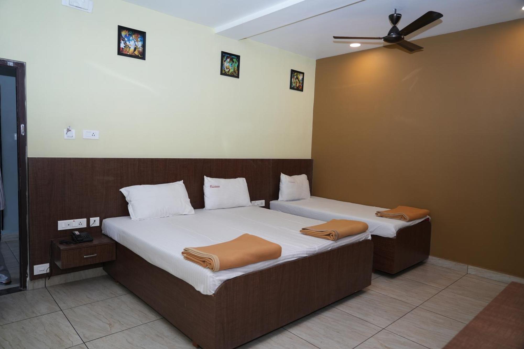 Sri Krishnan Residency Hotel Pollachi Exterior photo